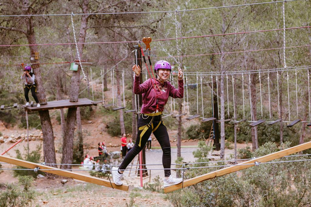Pon a prueba tus límites con Aventura Valencia