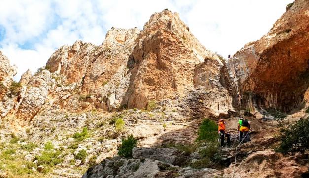 Grieta Aventura - Montañas de Alicante